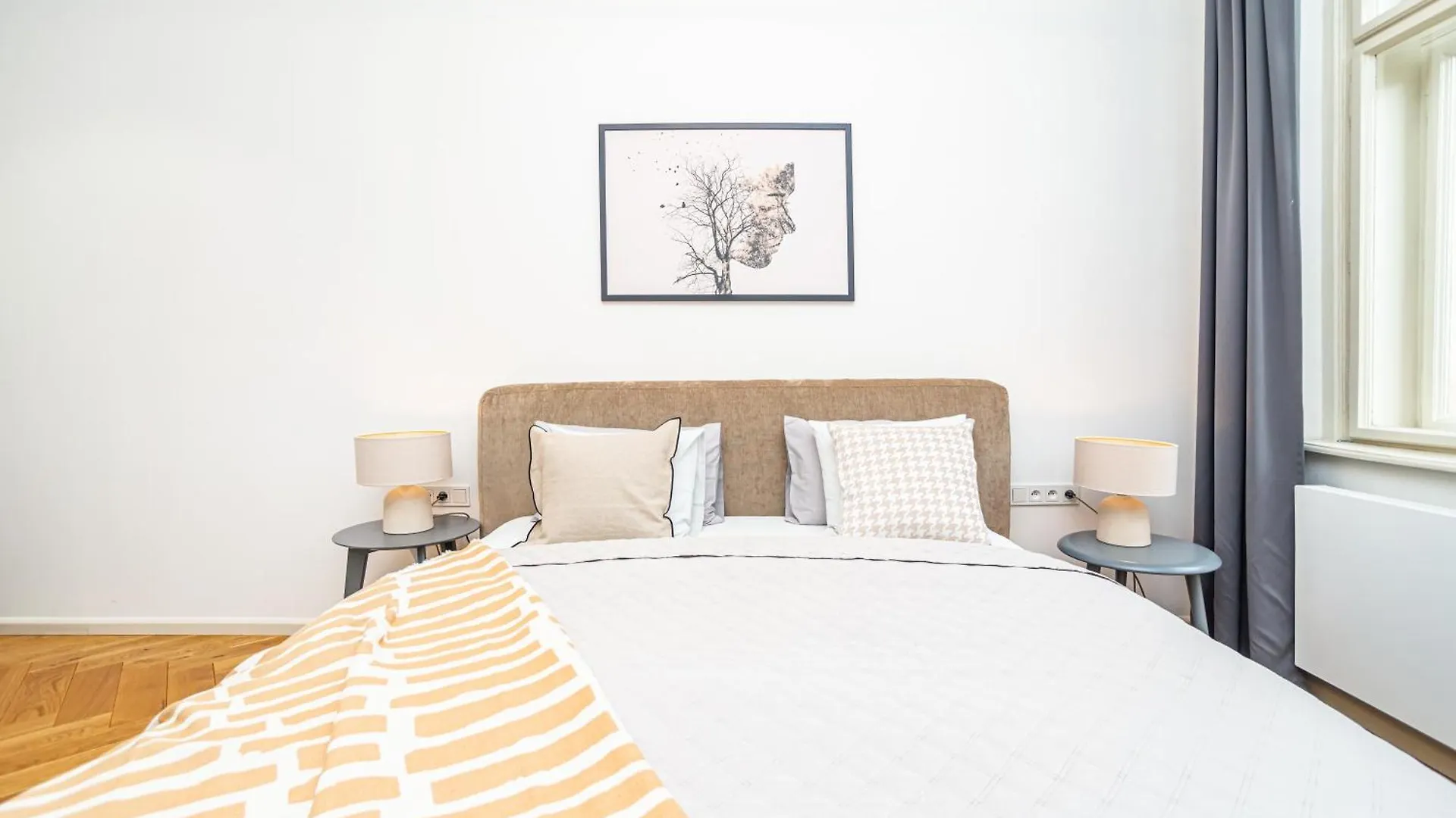 Luxurious 3Bed Very Spacious Apt In The Best Area Prague Appartement