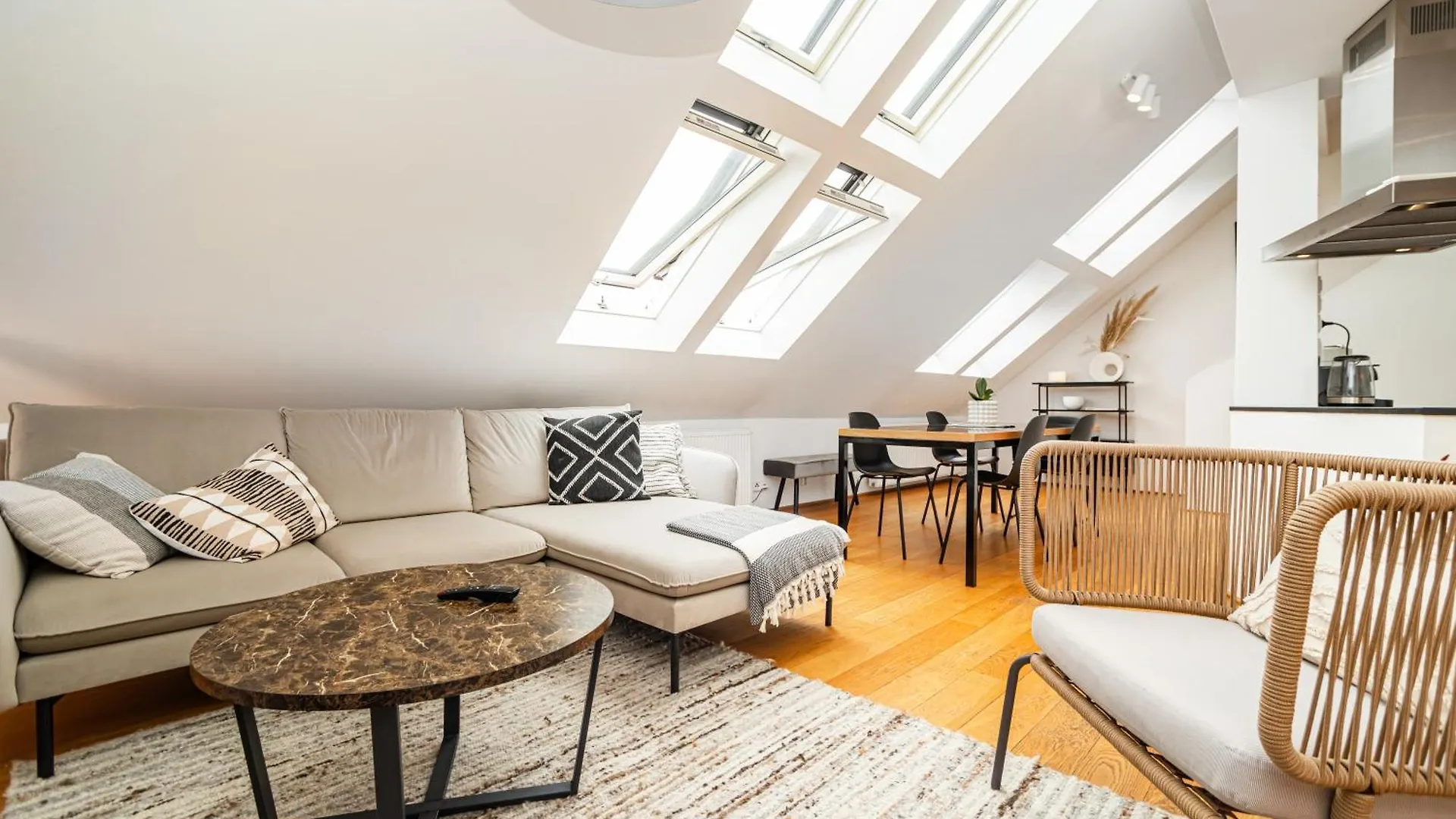 Appartement Luxurious 3Bed Very Spacious Apt In The Best Area Prague