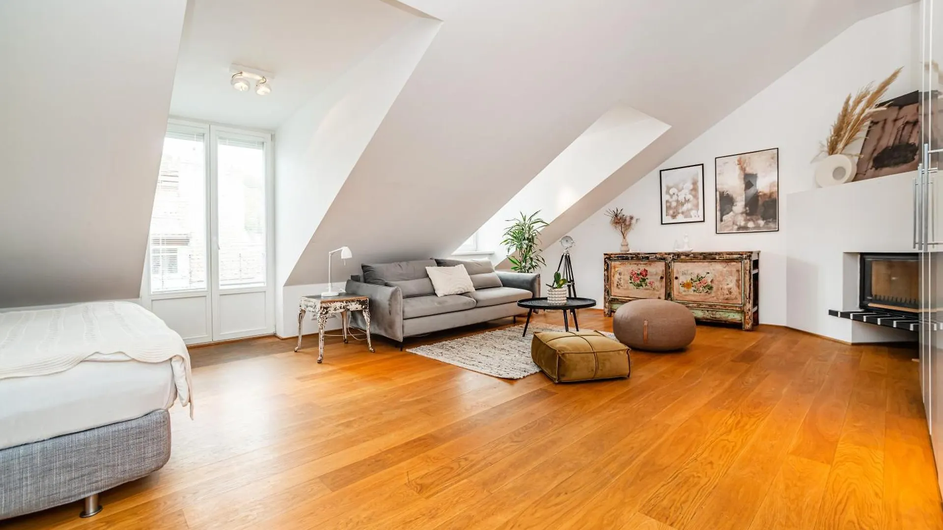 Appartement Luxurious 3Bed Very Spacious Apt In The Best Area Prague